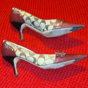 Coach Tierney Pumps Size 8.5 B - See photos.